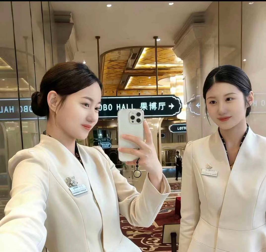 福布斯公司金顶餐厅用餐环境